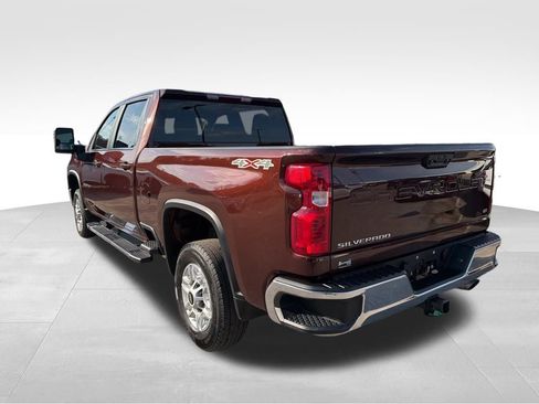 Used 2024 Chevrolet Silverado 2500 LT image 3