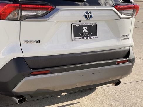 Used 2020 Toyota RAV4 Limited image 7