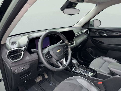 Used 2026 Chevrolet TrailBlazer LT w/ LT Cold Weather Package AWD/4WD image 11