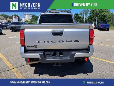 Used 2025 Toyota Tacoma TRD Off-Road AWD/4WD image 4