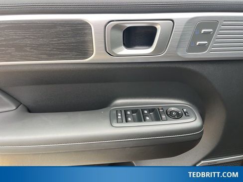 Used 2024 Hyundai Santa Fe Limited image 46