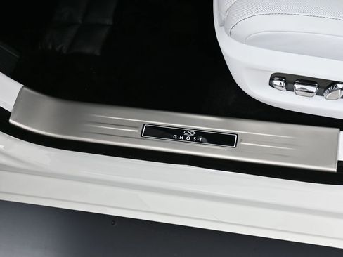 New 2027 Rolls-Royce Ghost Black Badge AWD/4WD image 16