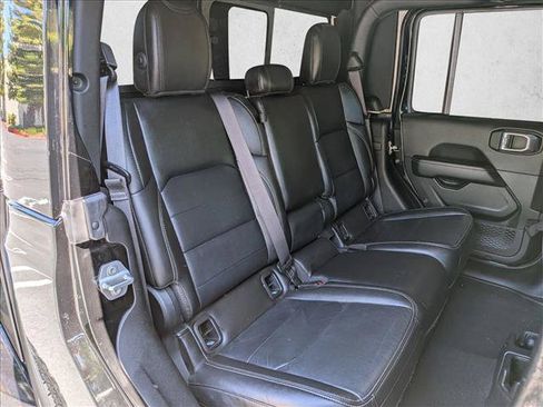 Used 2021 Jeep Gladiator Overland w/ Popular Equipment Package AWD/4WD image 19