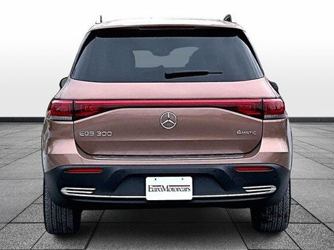 Certified 2023 Mercedes-Benz EQB 300 4MATIC image 8
