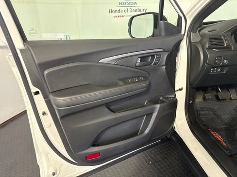 Certified 2023 Honda Passport TrailSport image 14
