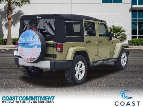 Used 2013 Jeep Wrangler Unlimited Sahara w/ Connectivity Group AWD/4WD image 6