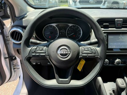 Used 2025 Nissan Versa S w/ Trunk Package FWD image 5