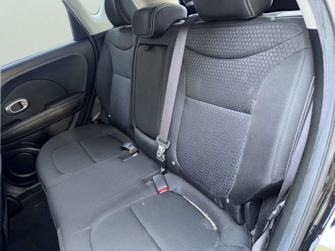 Used 2014 Kia Soul + image 16
