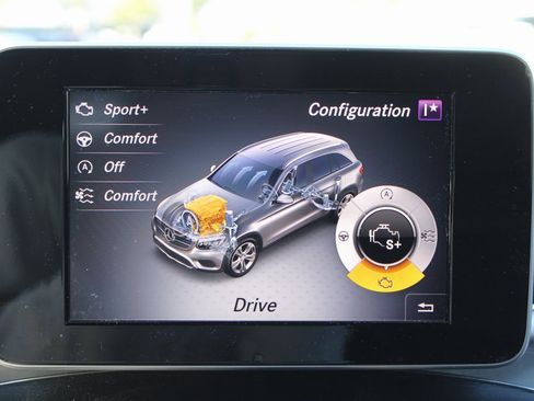 Certified 2019 Mercedes-Benz GLC 300 GLC 300 image 21