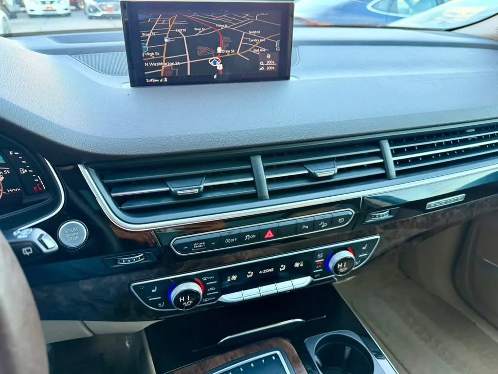 Used 2018 Audi Q7 3.0T Premium Plus AWD/4WD image 19