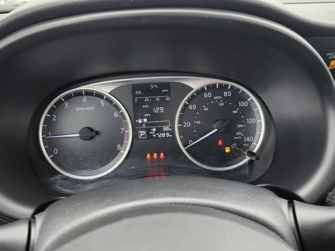 Used 2021 Nissan Kicks S image 24