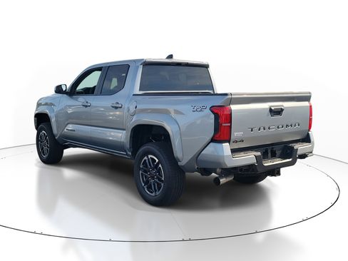 Certified 2025 Toyota Tacoma TRD Sport image 4