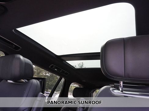 Used 2024 Land Rover Range Rover Long Wheelbase Autobiography AWD/4WD image 4