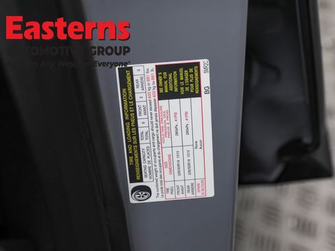 Used 2024 Nissan Ariya AWD image 35