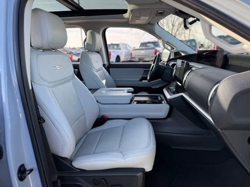 Certified 2025 Ford Expedition Max Platinum image 25