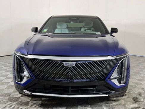 Used 2024 Cadillac Lyriq Luxury w/ LPO, Floor Liner Package AWD/4WD image 11