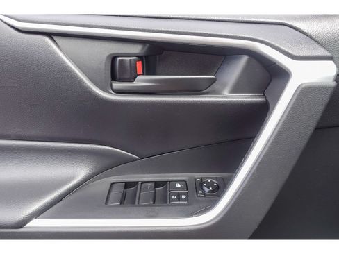 Certified 2023 Toyota RAV4 LE AWD/4WD image 11