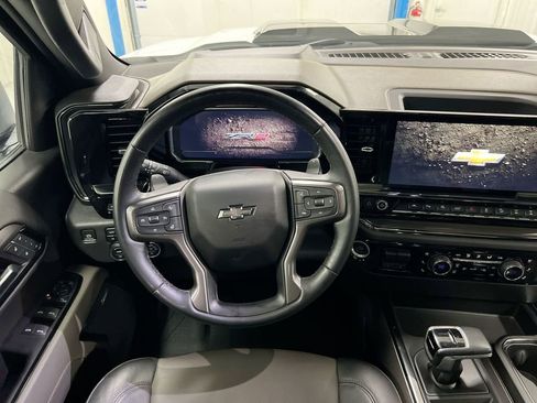 Used 2023 Chevrolet Silverado 1500 ZR2 w/ Technology Package AWD/4WD image 11