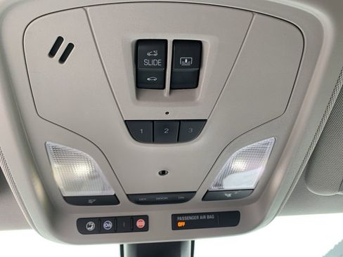 Used 2018 Chevrolet Impala Premier w/ Premier Convenience Package FWD image 38