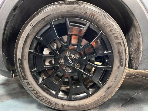 Used 2022 Kia Telluride S image 25