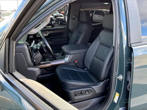 Used 2025 Chevrolet Silverado 1500 LT Trail Boss w/ Convenience Package II image 26