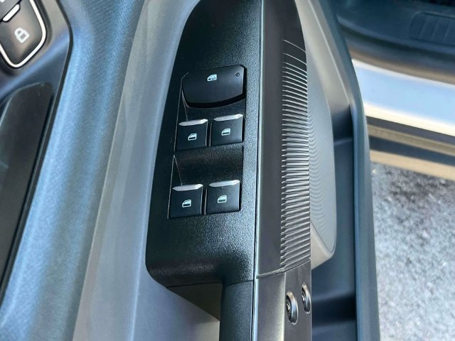 Certified 2025 Ford Maverick XL FWD image 26