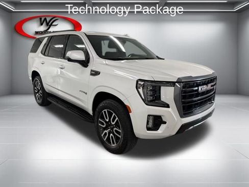 Used 2024 GMC Yukon AT4 w/ Technology Package AWD/4WD image 3