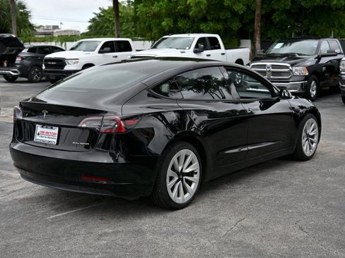 Used 2022 Tesla Model 3 Standard Range image 6