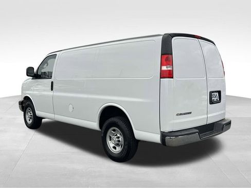 Used 2023 Chevrolet Express 2500 w/ Driver Convenience Package image 25