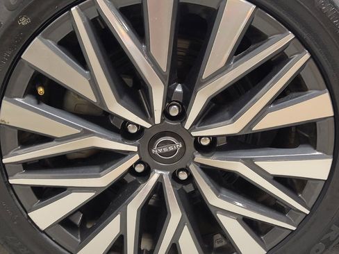 Used 2024 Nissan Altima 2.5 SV w/ SV Premium Package FWD image 31