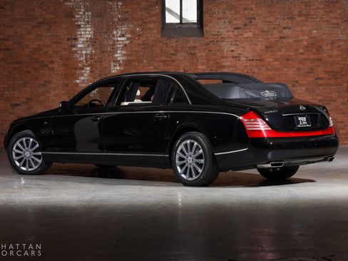 Used 2009 Maybach 62 S RWD image 3