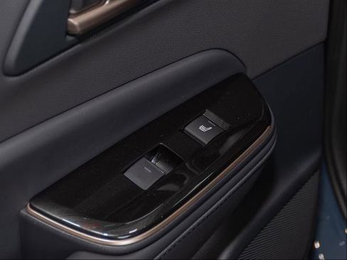 New 2026 Toyota Crown Platinum AWD/4WD image 19