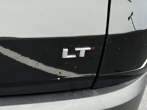 Used 2024 Chevrolet Traverse LT image 12