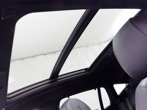 Used 2021 BMW X6 xDrive40i w/ Premium Package image 15