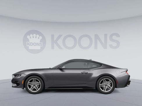Used 2024 Ford Mustang Coupe RWD image 2