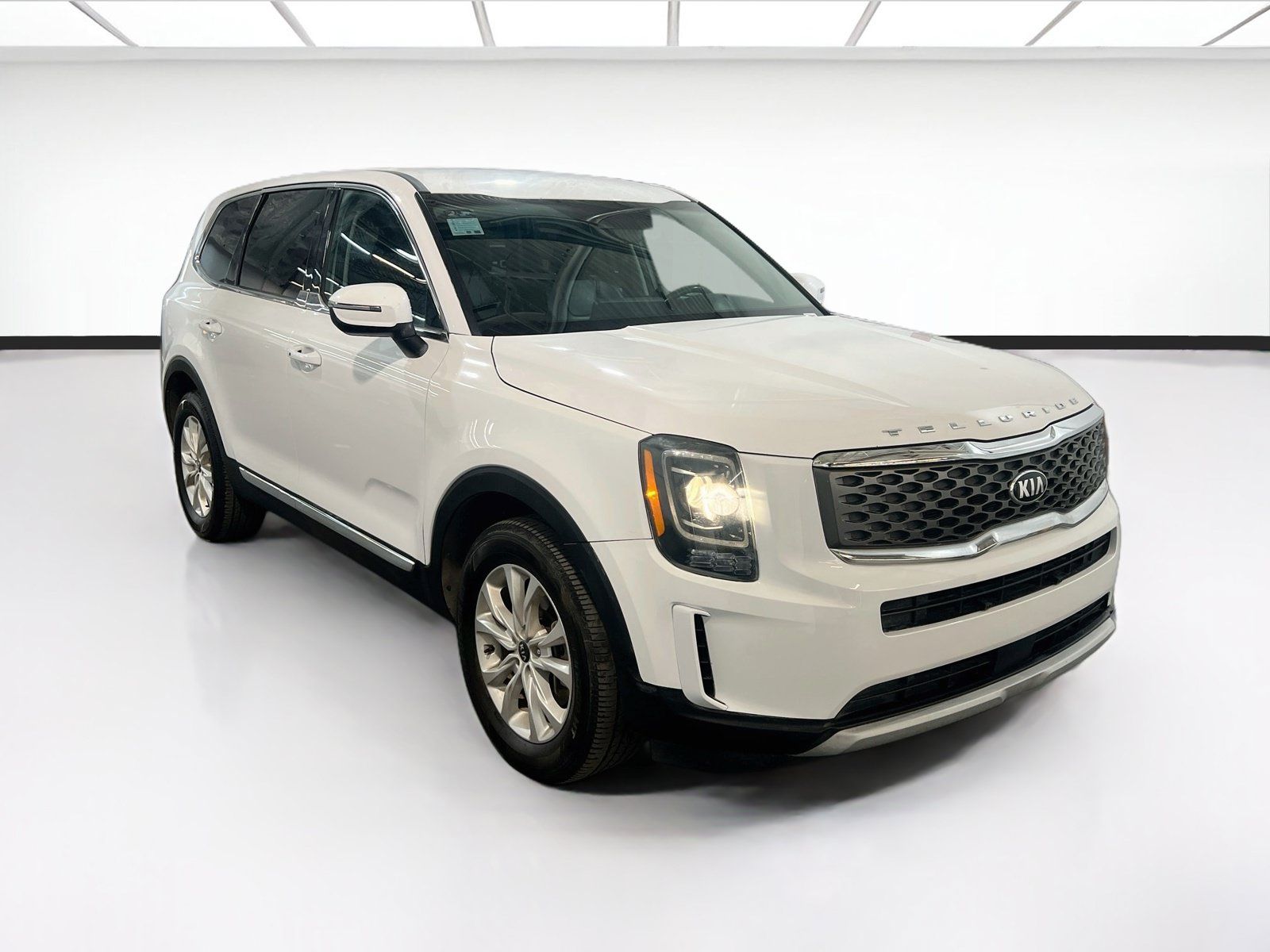 Used 2021 Kia Telluride LX FWD image 3