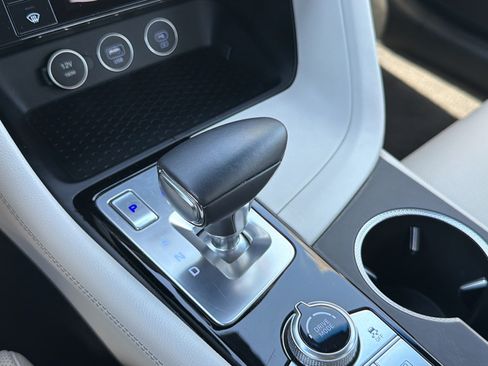 Used 2025 Genesis G70 2.5T AWD/4WD image 22