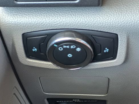 Used 2022 Ford F350 XL w/ Power Equipment Group RWD image 25