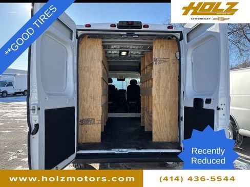 Used 2025 RAM ProMaster 2500 w/ Convenience Group image 6