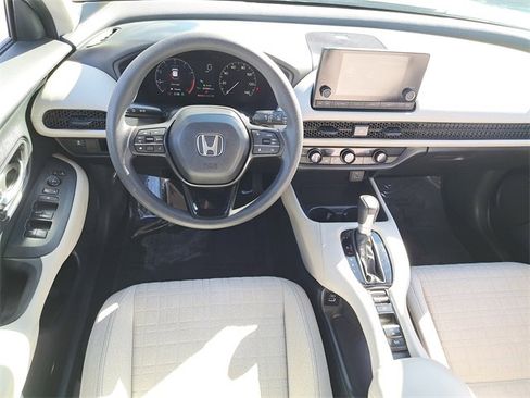 Used 2023 Honda HR-V LX image 15