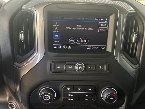 Used 2022 Chevrolet Silverado 1500 Custom image 23