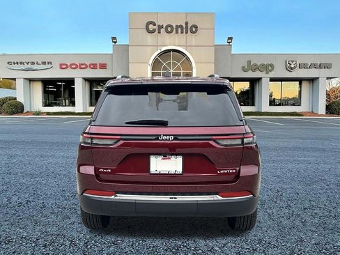 Used 2024 Jeep Grand Cherokee Limited AWD/4WD image 4