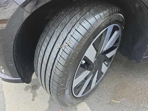 New 2025 Volvo EX90 Ultra w/ Protection Package Premier image 39