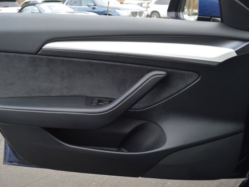 Used 2023 Tesla Model 3 Standard Range image 13