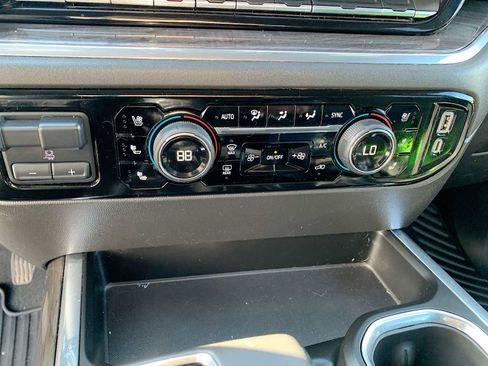 Used 2022 Chevrolet Silverado 1500 LTZ image 18