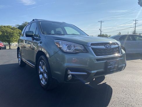 Used 2017 Subaru Forester 2.5i Touring image 3