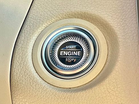 Certified 2022 Mercedes-Benz GLC 300 4MATIC image 30