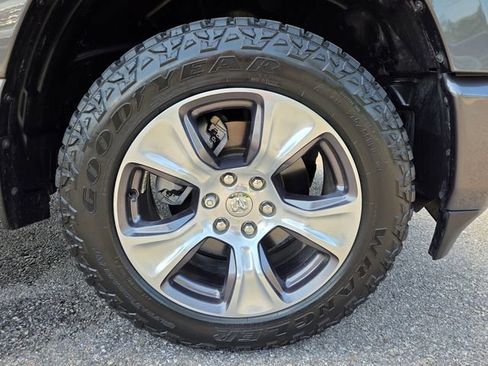 Used 2023 RAM 1500 Laramie AWD/4WD image 24