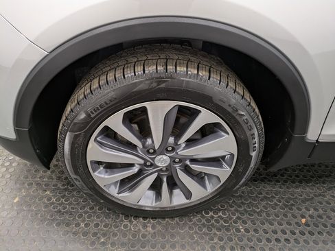 Used 2022 Buick Encore Preferred w/ Safety Package image 7