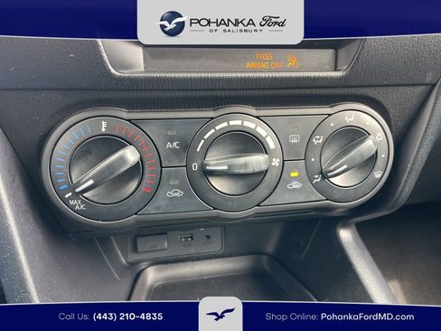 Used 2018 MAZDA MAZDA3 Sport FWD image 12